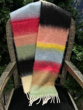 Charger l&#39;image dans la visionneuse de la galerie, ÉCHARPE EN MOHAIR RAYÉE, Multicolore
