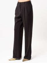 Load image into Gallery viewer, JERSEY PLEATED TROUSERS, Brown
