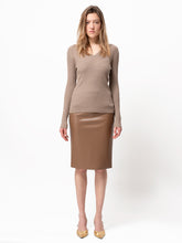 Load image into Gallery viewer, V-NECK SWEATER, Beige
